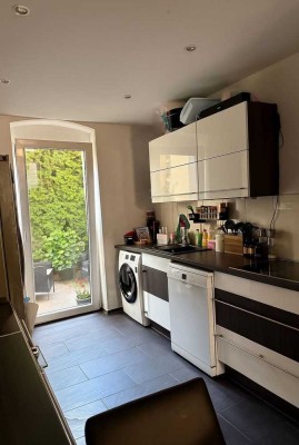 Schicke 3-Raum-Maisonette mit Terrasse  / Einbauküche kann übernommen werden