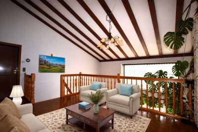 Hier finden Sie das Besondere mit Fernblick! Reizvolles Familienhaus in gesuchter Lage