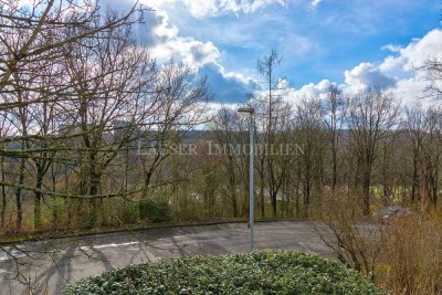 Helle 4-Zimmer-Wohnung mit Balkon in S-Hoffeld