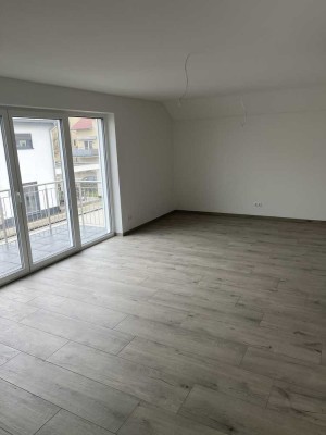 Neubau in Mahlberg: 1.OG mit großem Balkon/ 3 Zimmer