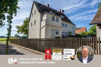 3-Familienhaus mit Gewerbehalle, Garage und großem Grundstück