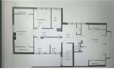 Freundliche 4-Zimmer-Dachgeschosswohnung mit geh. Innenausstattung mit Balkon und EBK