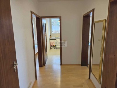 Top!! 3 Zimmer Wohnung, 2 Balkone, Stellplatz und Einbauküche