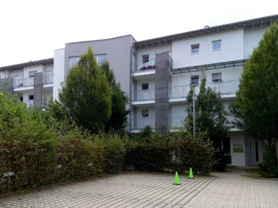 Schöne, helle 2-Zimmerwohnung, 67 qm, neue EBK (08.2024), Tageslichtbad, BJ 2014