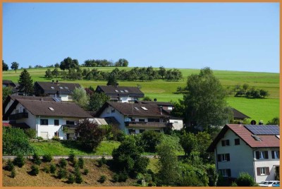 Viel Platz - Viel Potenzial.  3-Familien-Wohnhaus in toller Lage von Oberharmersbach zu verkaufen!