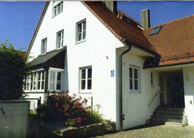 Ansprechende und gepflegte 5-Zimmer-Doppelhaushälfte mit gehobener Innenausstattung in Schwabhausen
