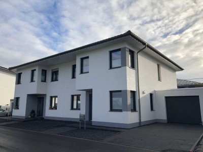 Modernes Wohnen - 5 Zimmer DHH mit Garten!