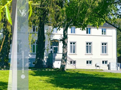 Top Rendite ! // Charmante Wohnung mit großem Balkon und Kamin // Nähe Stralsund // Parkplatz