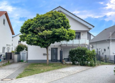 Moderne 4 Zimmer Maisonettewohnung mit Studio und Balkon