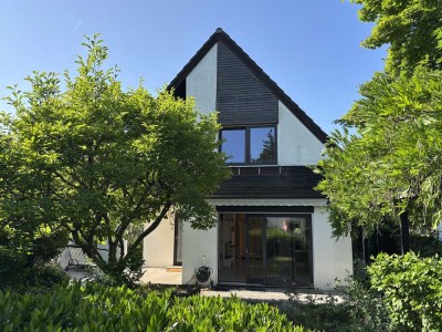 Freistehendes Einfamilienhaus in hervorragender Wohnlage, provisionsfrei