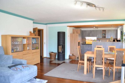 Sehr gepflegte Wohnung mit moderner Ausstattung und Panoramablick