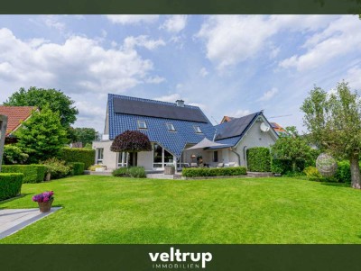 Seltene Feldrandlage: Modernisiertes Architektenhaus mit freiem Blick ins Grüne!