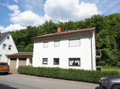 Idyllisch gelegenes Wohnhaus am Bach