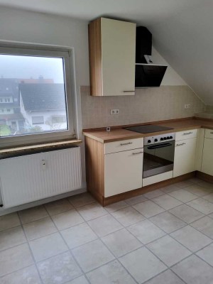 Schöne 3-Raum-Wohnung Dachgeschoss Wohnung mit EBK