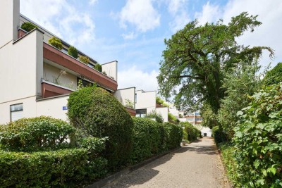 Lindenthal pur!
Sehr ruhig, grün und doch mittendrin...
Einziehen und einfach "loswohnen"