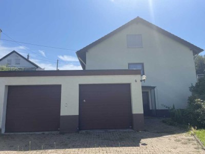 Geräumiges, gepflegtes, preiswertes Haus in Neuenbürg unverbaubar mit herrlicher Aussicht OT Arnbach