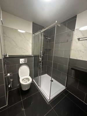 Moderne 2-Zimmer-Wohnung mit Balkon & Tiefgarage – nahe Bahnhof