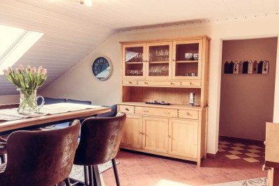 Neuwertige 3-Zimmer-Wohnung (möbliert) mit großzügigem Balkon und EBK in Norheim