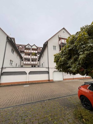 Helle 2-Zimmerwohnung, mit Balkon, Keller und Stellplatz im Zentrum von Crailsheim