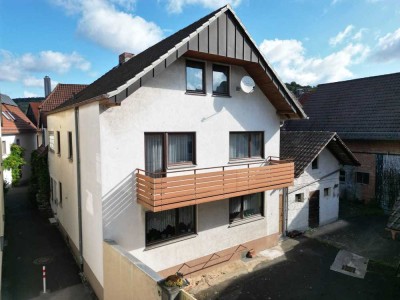 3 Häuser mit Nebengebäuden und Scheune - Hammelburg - großes Anwesen in der Innenstadt