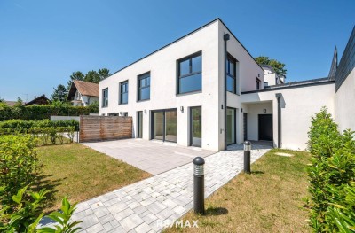 Erstbezug: Doppel-Haushälfte mit Fernblick und Wohlfühlambiente