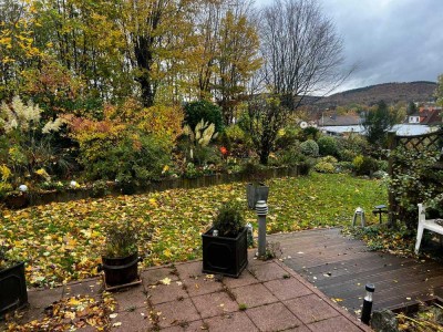 Ruhig gelegene 4-Zimmer-Wohnung für handwerklich Begabte im Herzen von Königstein!