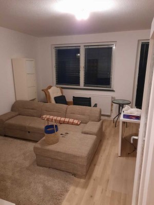 Gut geschnittene 2 Zimmer Wohnung mit Balkon