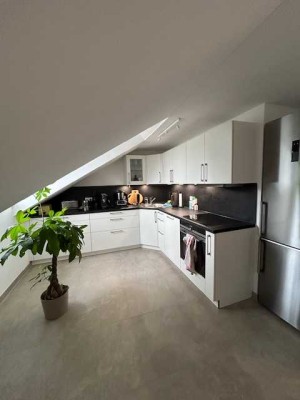 Geschmackvolle 2-Zimmer-Dachgeschosswohnung mit geh. Innenausstattung in Heißmanning, PAF a.d. Ilm