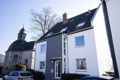 Kapitalanlage in Bonn-Mehlem: 4-Zimmer-EG-Wohnung mit Garten, Stellplatz und Potenzial