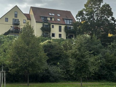 Große ruhige 5-Raumwohnung in herrlicher Lage