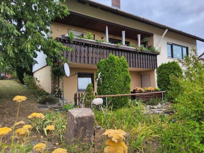Attraktive und gepflegte 2-Raum-Souterrain-Wohnung mit Balkon und EBK in Sondheim