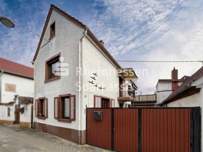 Einfamilienhaus in ruhiger Lage mit Hof und Terrasse!