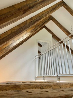 *** TOP-Preis! - Einzigartige DG-Wohnung - über 2 Ebenen - Denkmalimmobilie***