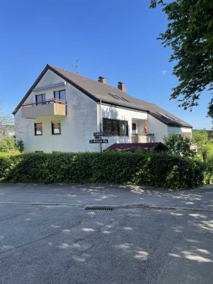 Helle 3-Zimmer-Wohnung mit Balkon in Top-Lage in Stuttgart-Sillenbuch zu vermieten