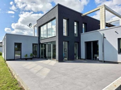 Lassen Sie Ihre Wohn(t)räume Realität werden - Highend Neubau-Villa auf großem Grundstück!