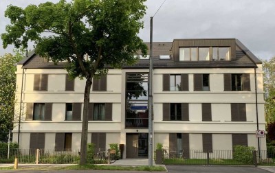 Direkt am Stadtpark: Moderne 3 Zimmerwohnung mit großer Terrasse u. TG Stellplatz