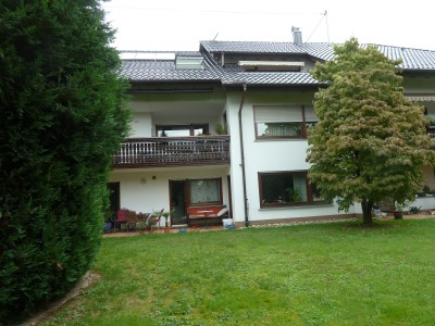 Komfortable 2 Zi.-Wohnung mit idyll. Freisitz