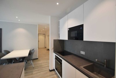 2 Personen Wohnung, 2,5 Zimmer, komplett möbliert, Balkon, zentrale Lage - ab 01.12.2025