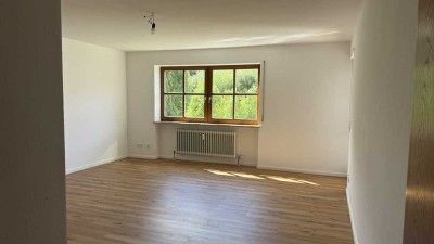 Hübsche 3-Zimmer-Wohnung mit Loggia, Einbauküche & TG-Stellplatz – befristet auf 2 Jahre