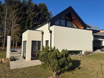 Luxuriöses Einfamilienhaus (ca. 154 m²) mit großer Terrasse und Grünfläche in Fürstenfeld