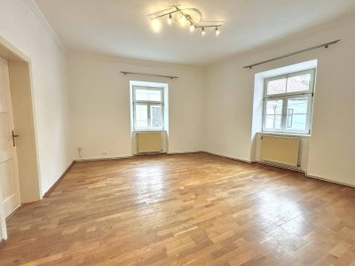 [06554] Großzügige 3-Zimmer Altbauwohnung im Zentrum