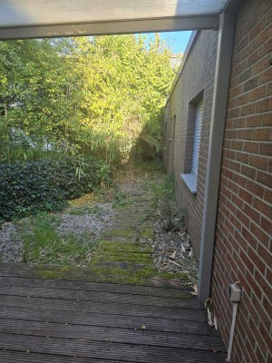 Schöner Bungalow mit Garten und Tageslichtbad