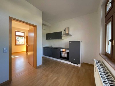 Renovierte 2-Raum Wohnung mit Einbauküche in Klingenthal