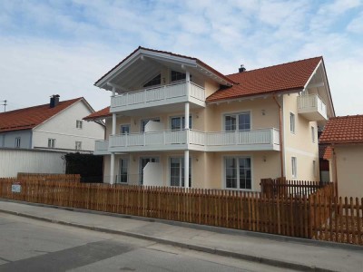 Gemütliche 3-Zimmer Wohnung mit großem Bakon und Garage