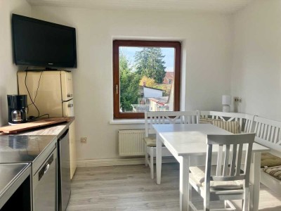 Reserviert: Bezugsfreie helle ruhige 4 ZKB Garage Vorgarten