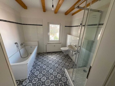 Neu sanierte gemütliche  Maisonette Wohnung