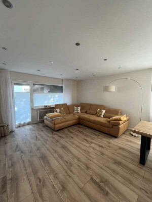 LANDAU/BORNHEIM: Sanierte 4-Zimmer-Wohnung im EG mit neuer Küche, Garage & Terrasse zu vermieten