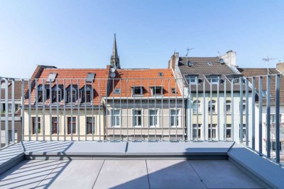 NEUBAU PENTHOUSE MIT DOMBLICK - DACHTERRASSE UND PANORAMABLICK ÜBER KÖLN +PROVISIONSFREI+