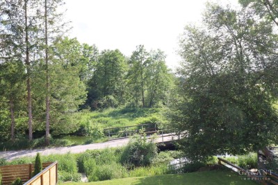 Haus mit Garten zur Entfaltung