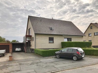 Zweifamilienhaus mit Garage in Seulingen